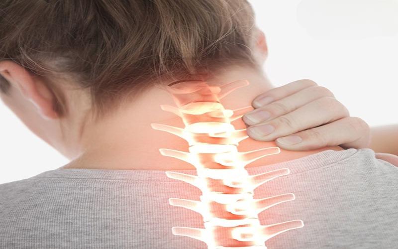 triệu chứng thoát vị cổ