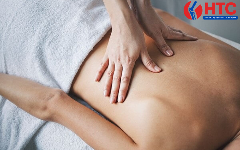 massage thoát vị đĩa đệm