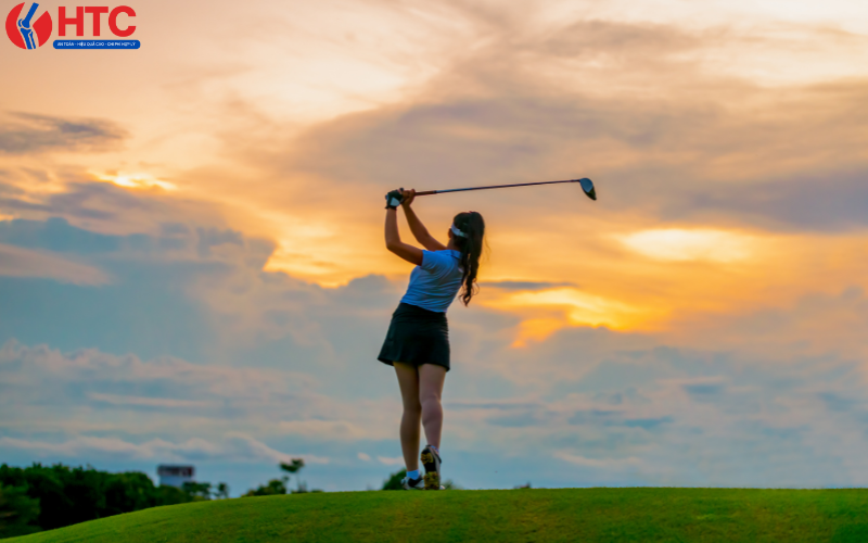 đau đầu gối khi chơi golf